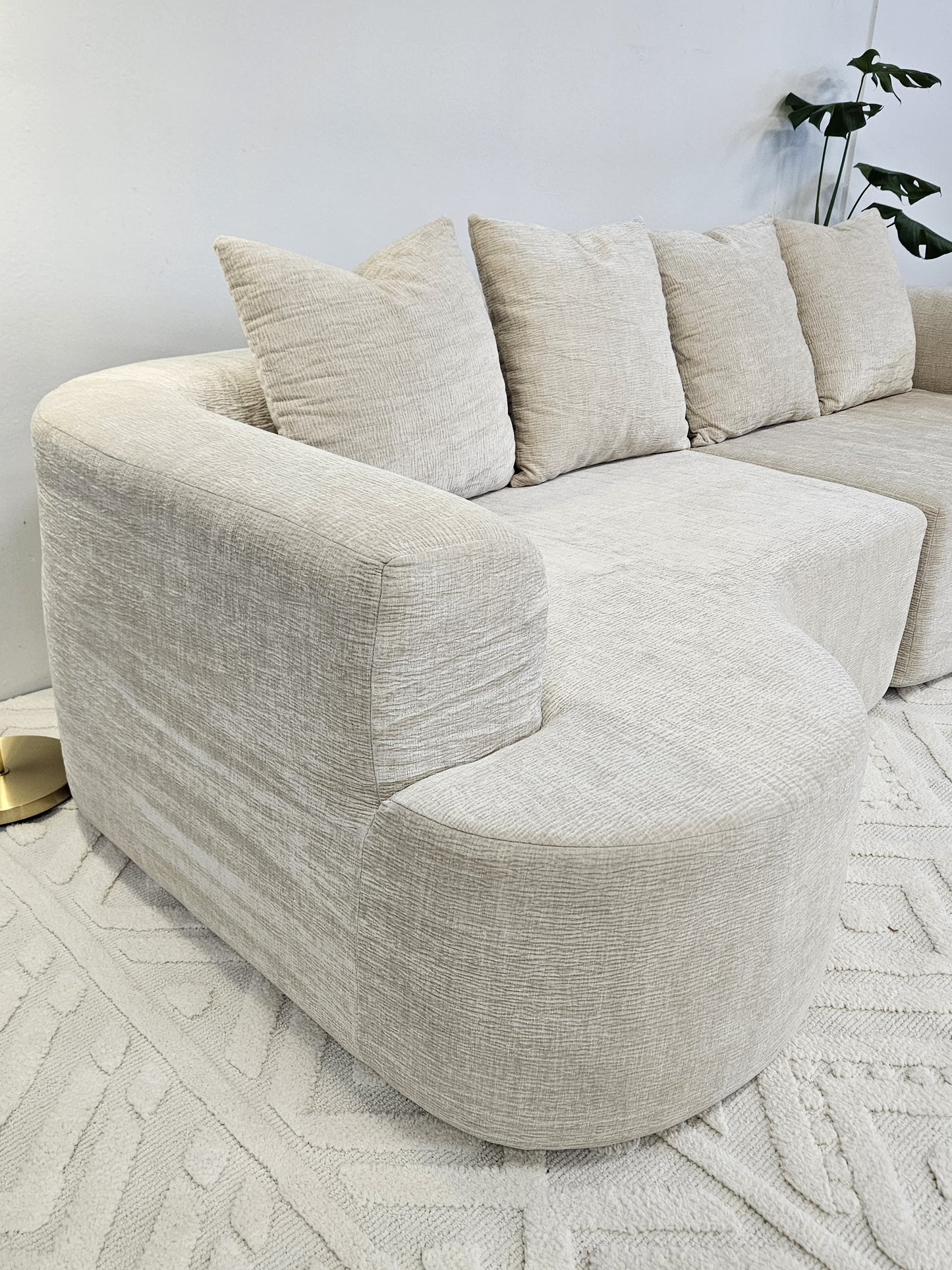 Comforro MUSE CURVE 270 Sculpted Sofa