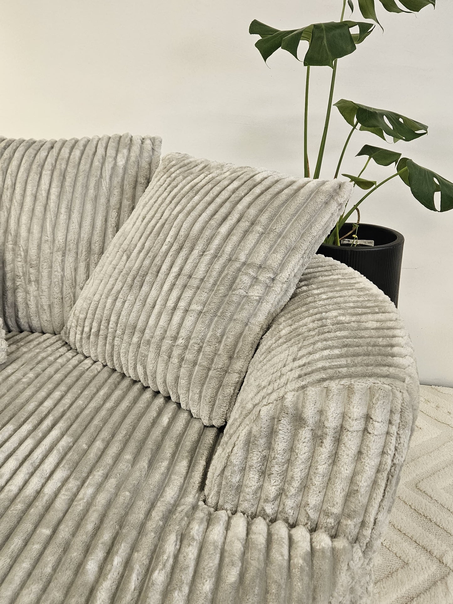 Comforro HALO 145 Round Lounge Chair